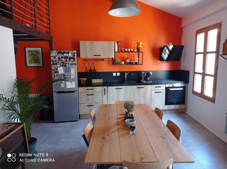 Ferienwohnung Loft Vue Palais Des Papes Avignon Exterior foto